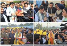 Big News : हल्द्वानी में कुमाऊं के किसान बोले – थैंक्यू सीएम साहब … गन्ना समर्थन मूल्य बढ़ाने पर किसानों ने मुख्यमंत्री धामी का किया आभार व्यक्त … सीएम को गन्ना तथा पर्वतीय क्षेत्रों की पारंपरिक कृषि उपज – गडेरी, माल्टा, अदरक और शहद से भरी विशेष टोकरी भेंट की… राज्य सरकार ने गन्ना मूल्य में की है ₹30 प्रति क्विंटल की ऐतिहासिक बढ़ोतरी