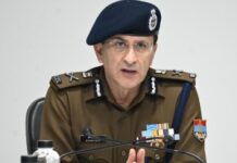 Big News : मुख्यमंत्री धामी की सख्ती के बाद डीजीपी उत्तराखंड की अपराध और कानून व्यवस्था पर हाई-लेवल समीक्षा बैठक …. गंभीर आपराधिक घटनाओं में लापरवाही बरतने वाले पुलिस कर्मियों के विरुद्ध सख़्त कार्यवाही