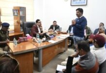 Big News : मुख्यमंत्री धामी के संकल्प ‘अतिथि देवो भवः’ के साथ चारधाम यात्रा की तैयारियां तेज … गढ़वाल आयुक्त ने स्टेकहोल्डर्स संग की अहम बैठक … चारधाम यात्रा प्रबंधन पर व्यापक चर्चा, पुलिस प्रशासन ने साझा की रणनीति