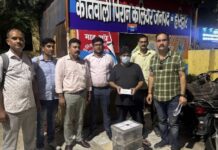 Big News : कॉस्मेटिक की आड़ में नारकोटिक ड्रग की सप्लाई करता शातिर अभियुक्त आया एसटीएफ की गिरफ्त में … पूर्व में एसटीएफ द्वारा बरामद की गयी 18000 ट्रामाडोल कैप्सूल से भी निकला कनेक्शन … एसटीएफ/एएनटीएफ उत्तराखण्ड देहरादून व ड्रग टीम द्वारा प्रतिबंधित ट्रामाडोल कैप्सूल व कोडीन के साथ कॉस्मेटिक जनरल स्टोर के मालिक को किया गिरफ्तार
