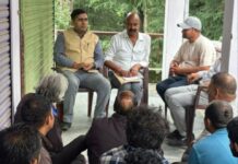 Big News : चंपावत के दूधपोखरा में चौपाल आयोजित, वरिष्ठ पत्रकार बलदेव चंद्र भट्ट एवं मुख्यमंत्री के प्रतिनिधि प्रकाश चंद्र तिवारी ने सुनीं ग्रामीणों की समस्याएं