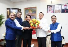 Big News : उत्तराखंड के युवाओं को वैश्विक स्तर पर रोजगार के बेहतर अवसर उपलब्ध कराने पर मुख्यमंत्री ने दिया जोर … CM धामी ने कहा – विदेशों में रोजगार की संभावनाओं के अनुरूप राज्य के युवाओं को दिया जाए कौशल एवं भाषा प्रशिक्षण … विदेशों में कुशल मानव संसाधन की मांग और रोजगार के अवसरों के लिए भारतीय मिशनों के साथ नियमित समन्वय रखें अधिकारी